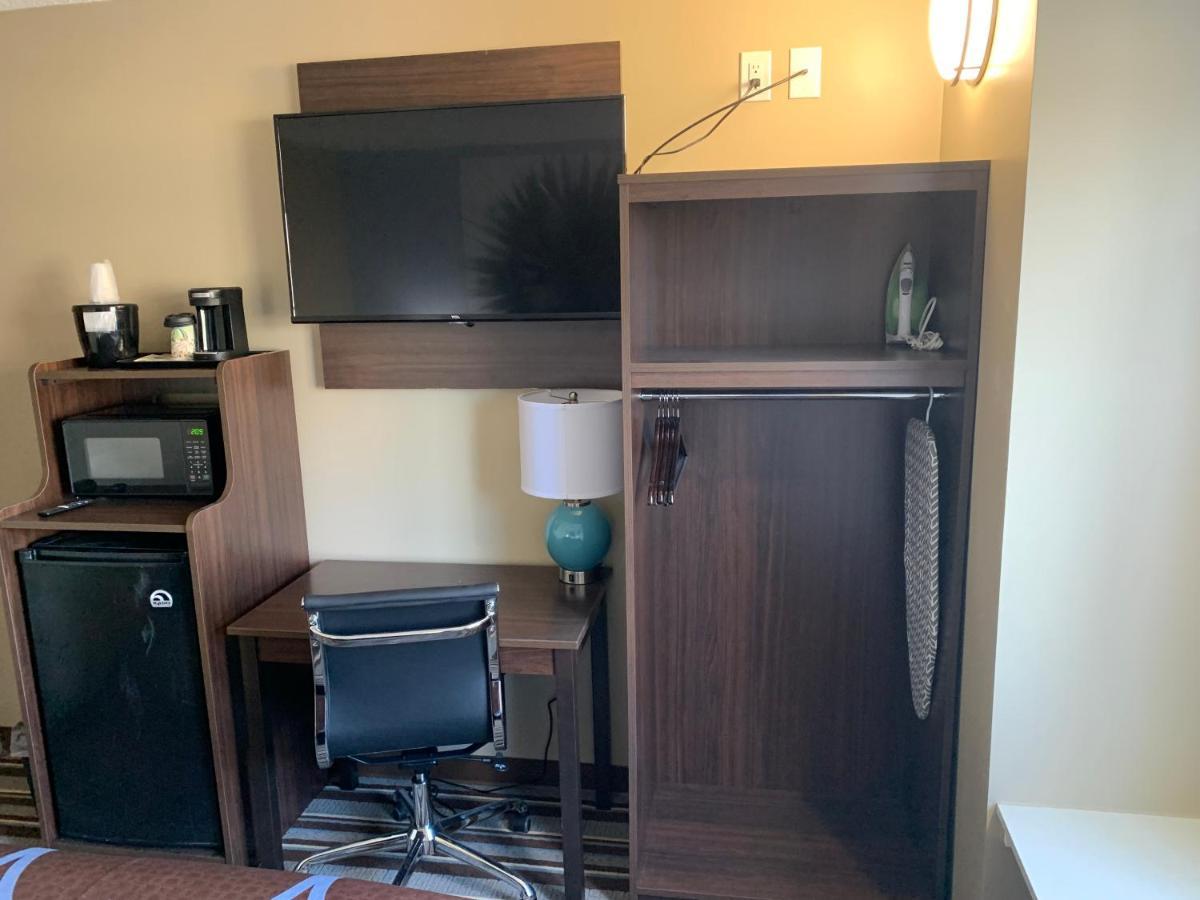 Super 8 By Wyndham Joliet Hotel Ngoại thất bức ảnh