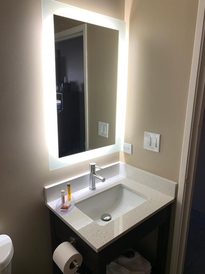 Super 8 By Wyndham Joliet Hotel Ngoại thất bức ảnh